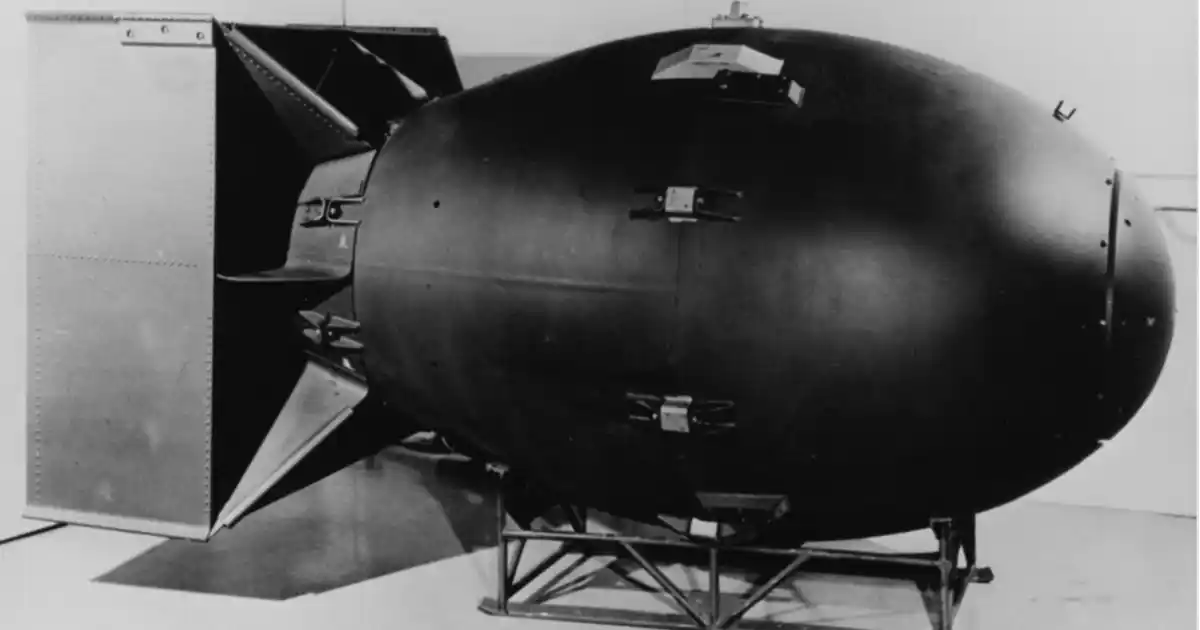 পৰমাণু বোমাৰ আবিষ্কাৰ-Atom bomb